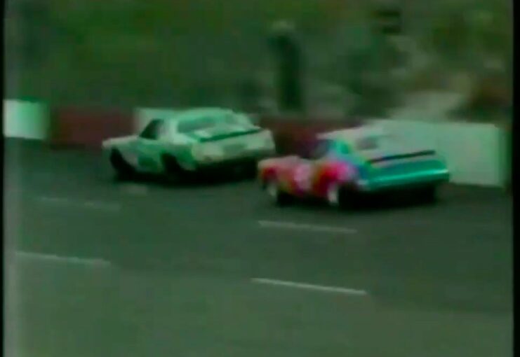 Awesome Battle: Watch Waltrip and Petty Put On An Incredible Show At The End Of The 1979 NASCAR Rebel 500